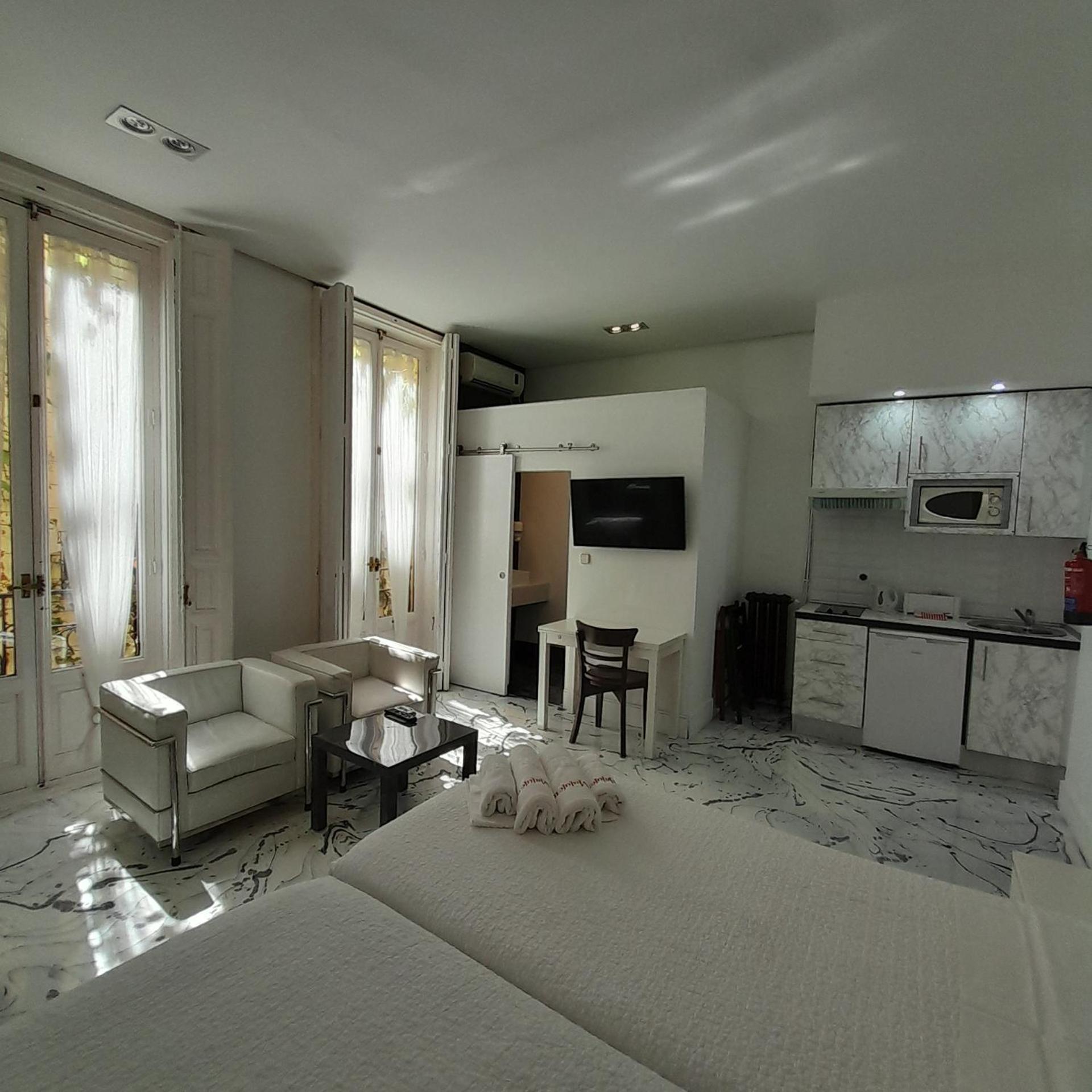 Apartamentos Matute 11 Madrid Bagian luar foto