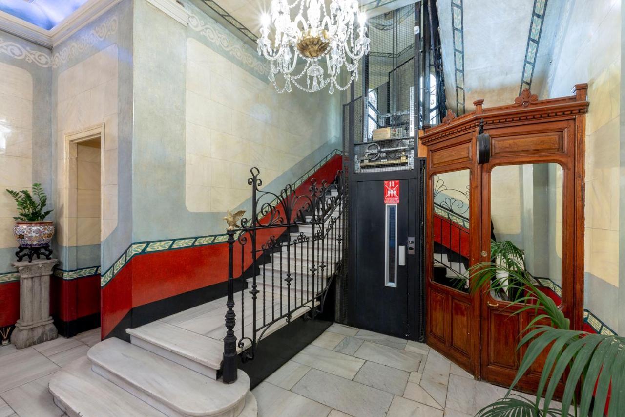 Apartamentos Matute 11 Madrid Bagian luar foto