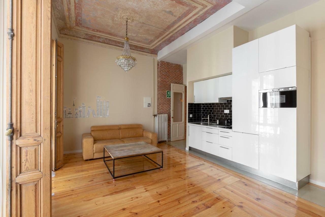 Apartamentos Matute 11 Madrid Bagian luar foto
