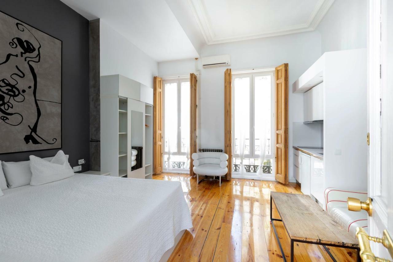 Apartamentos Matute 11 Madrid Bagian luar foto