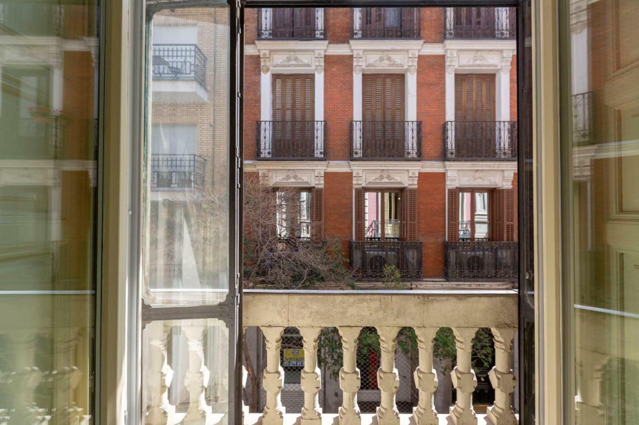Apartamentos Matute 11 Madrid Bagian luar foto