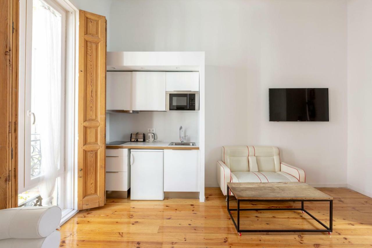 Apartamentos Matute 11 Madrid Bagian luar foto