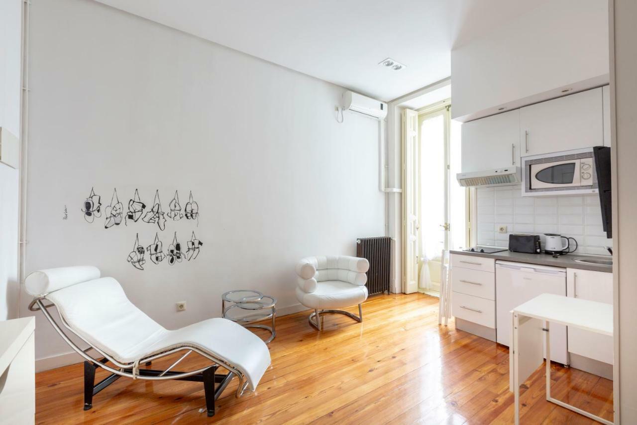 Apartamentos Matute 11 Madrid Bagian luar foto