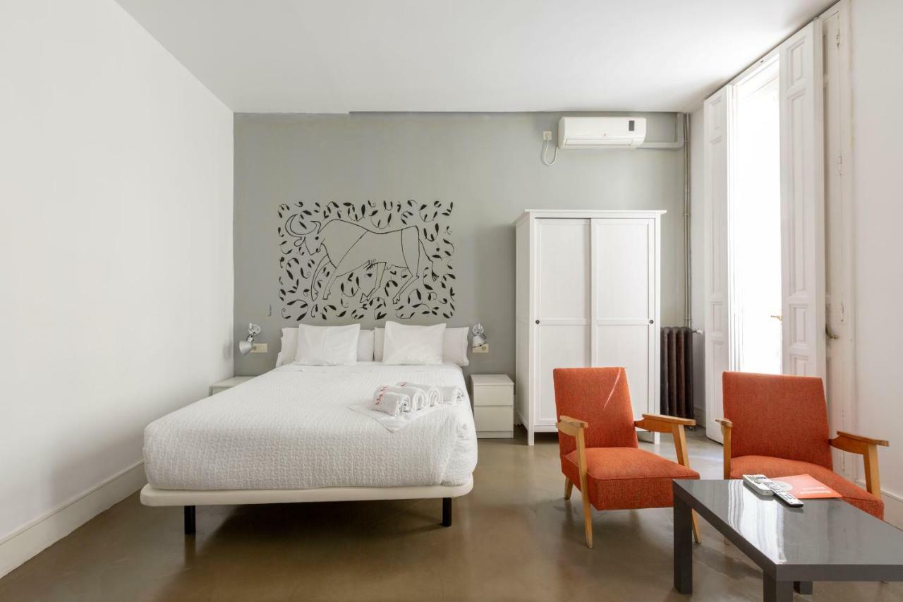 Apartamentos Matute 11 Madrid Bagian luar foto